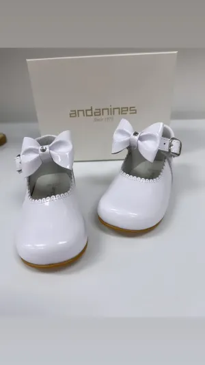 231272 White Patent Bow Andanines High Back