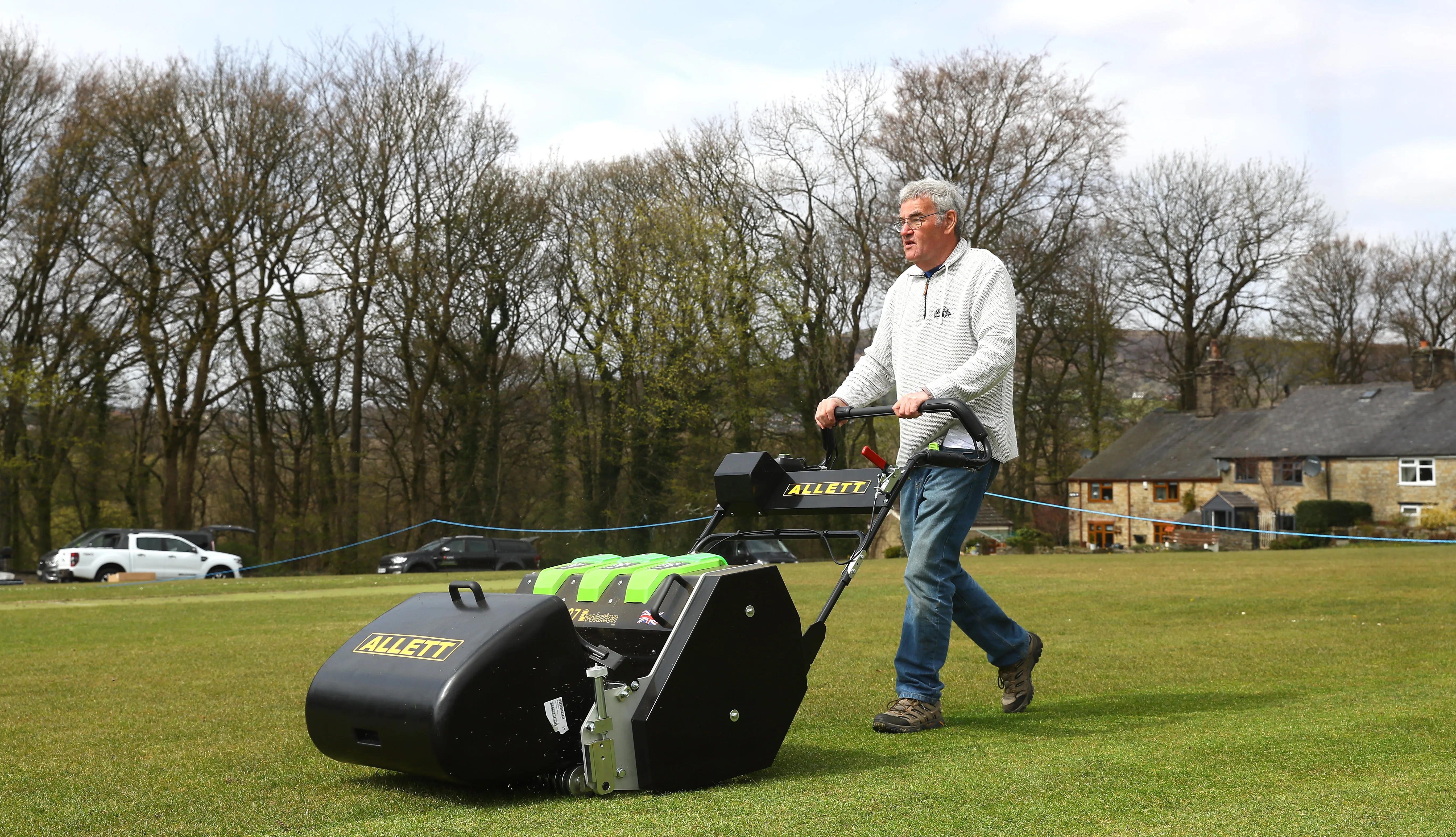 Allett C27E/2 Evolution Cylinder Mower (Power-unit with Grassbox)