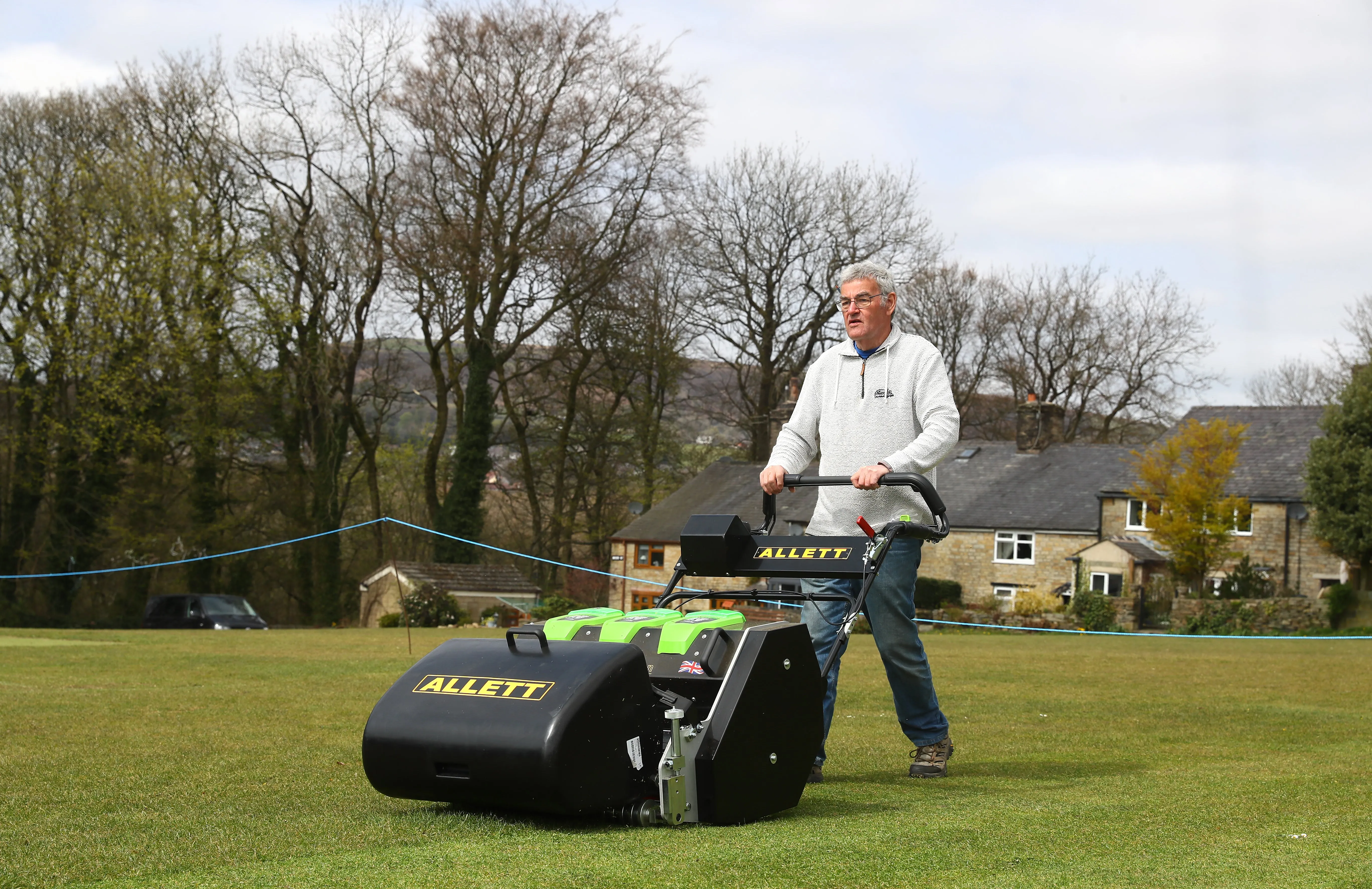 Allett C27E/2 Evolution Cylinder Mower (Power-unit with Grassbox)