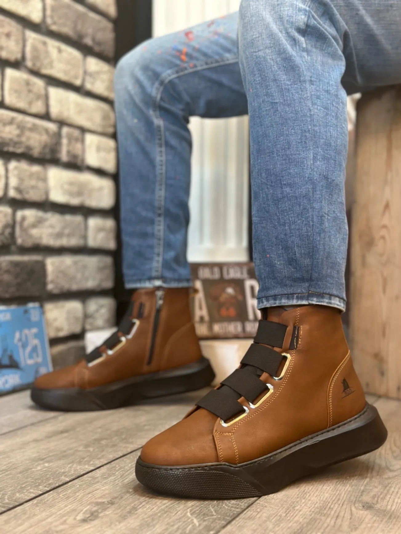 BA0142 Men's High-Sole Brown Sport Boots With Band