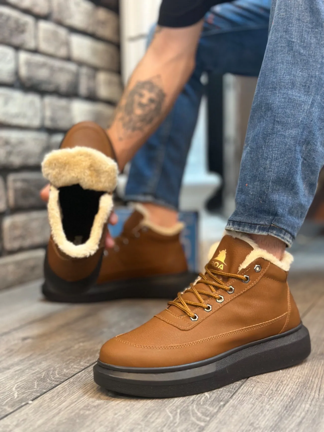 BA0151 Light Brown Men's Style Sports Boots with Fur Inside and Laces