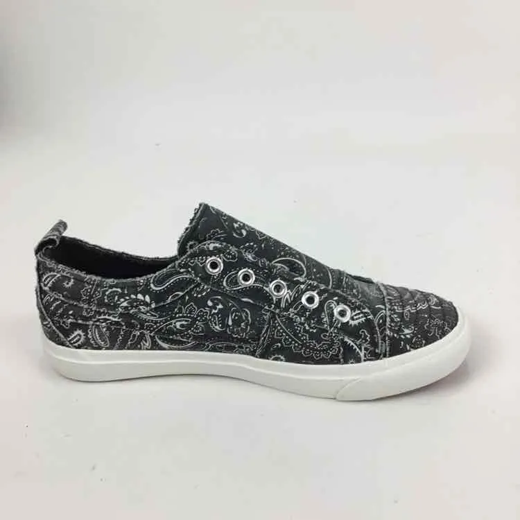 Corkys Women Size 7 gray/white NWOT Cloth Slip Ons Sneakers