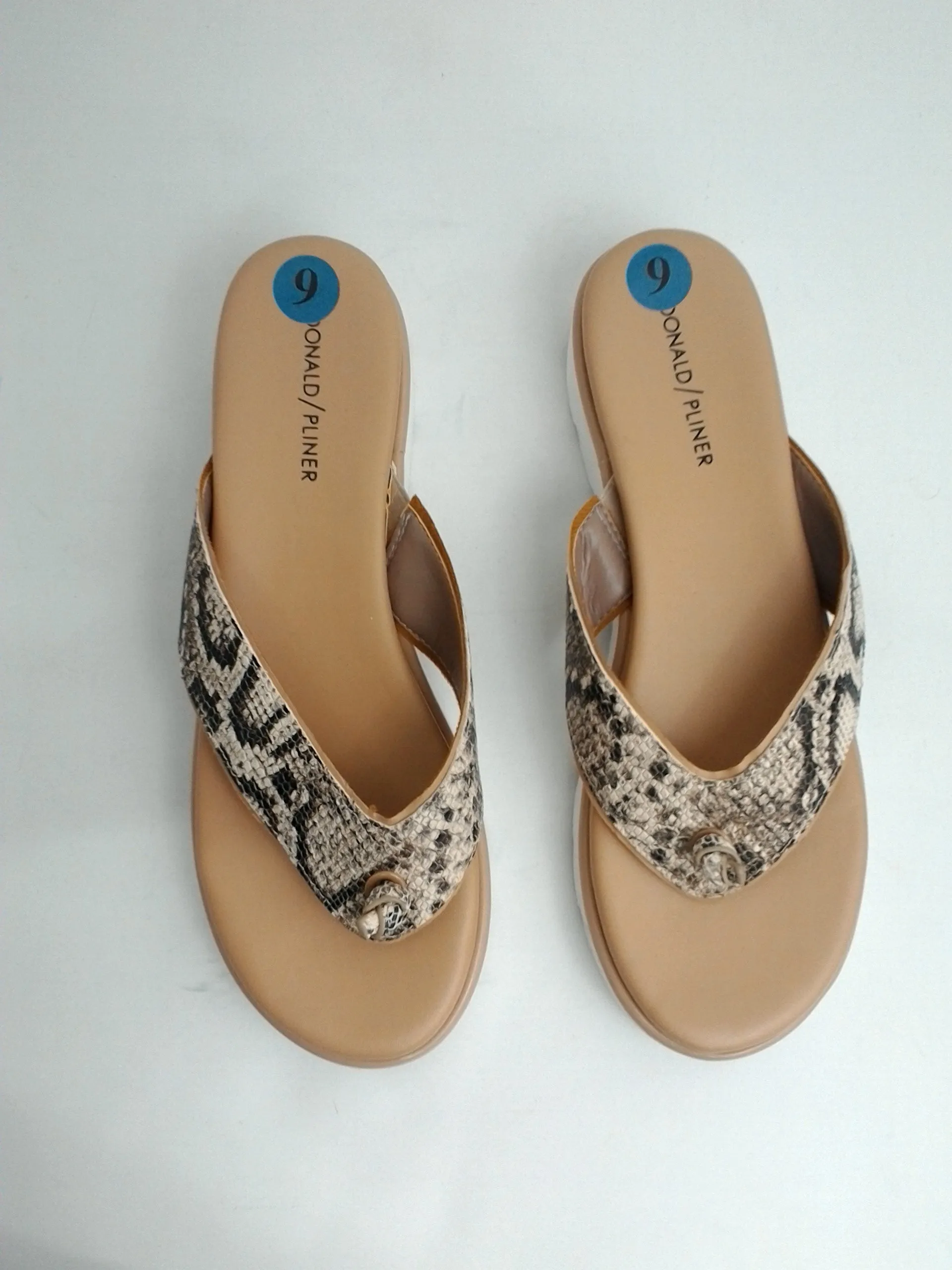 Donald Pliner Women's Thong Sandal Beige Animal Print Leather Size 9