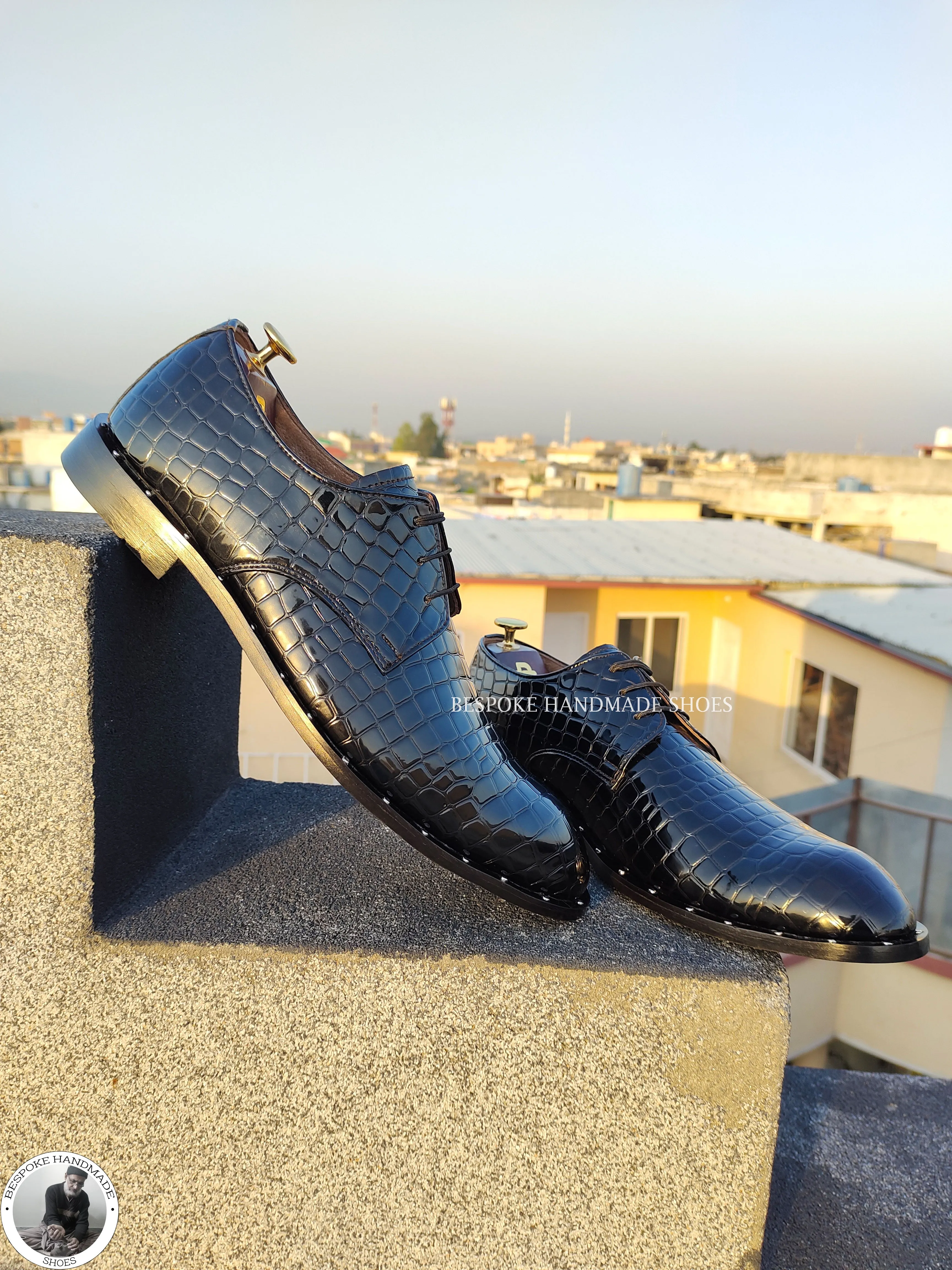 Handcrafted Men’s Genuine Black Alligator Leather Print Oxford Lace up Wingtip Unique Shoes