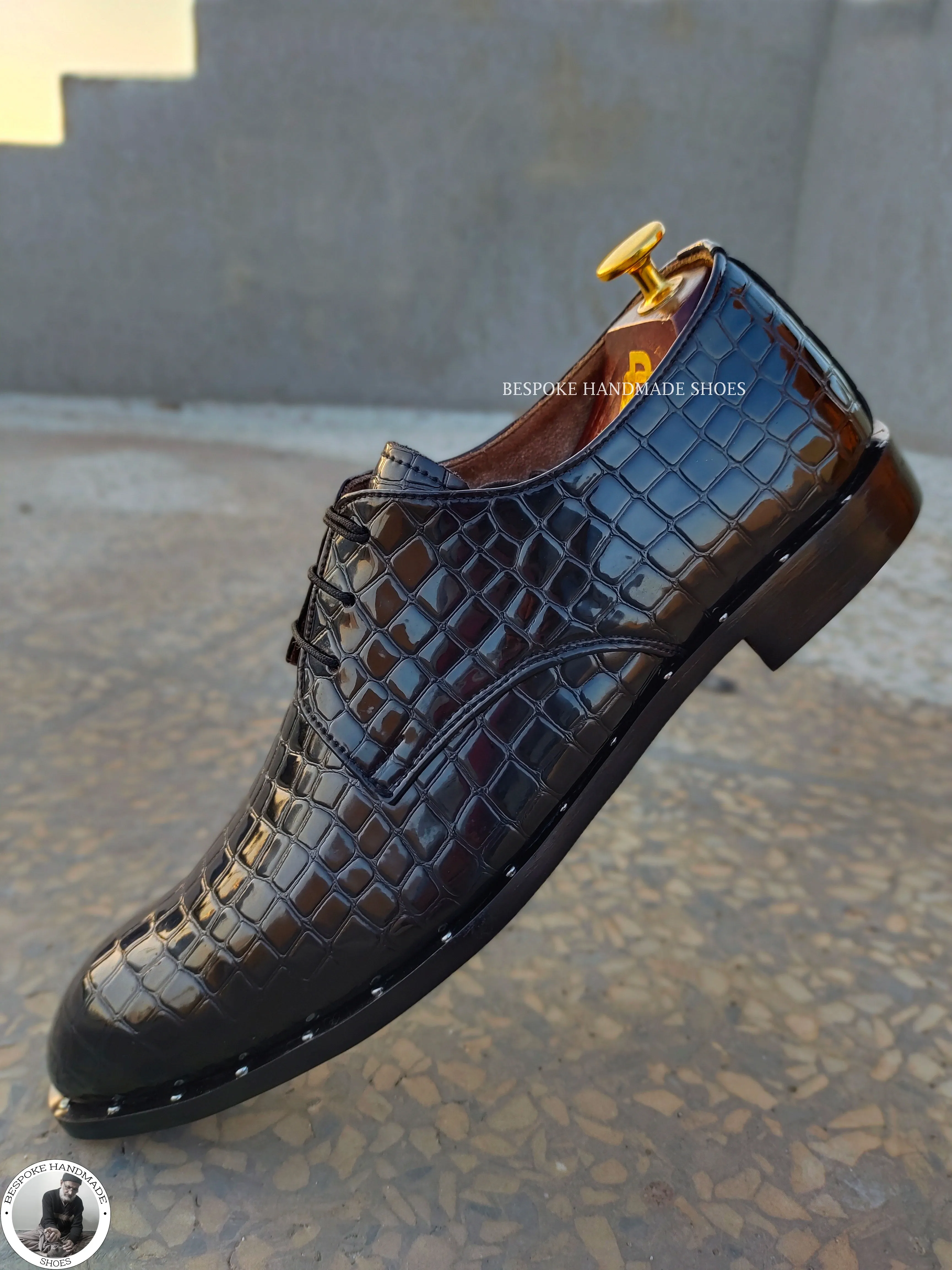 Handcrafted Men’s Genuine Black Alligator Leather Print Oxford Lace up Wingtip Unique Shoes