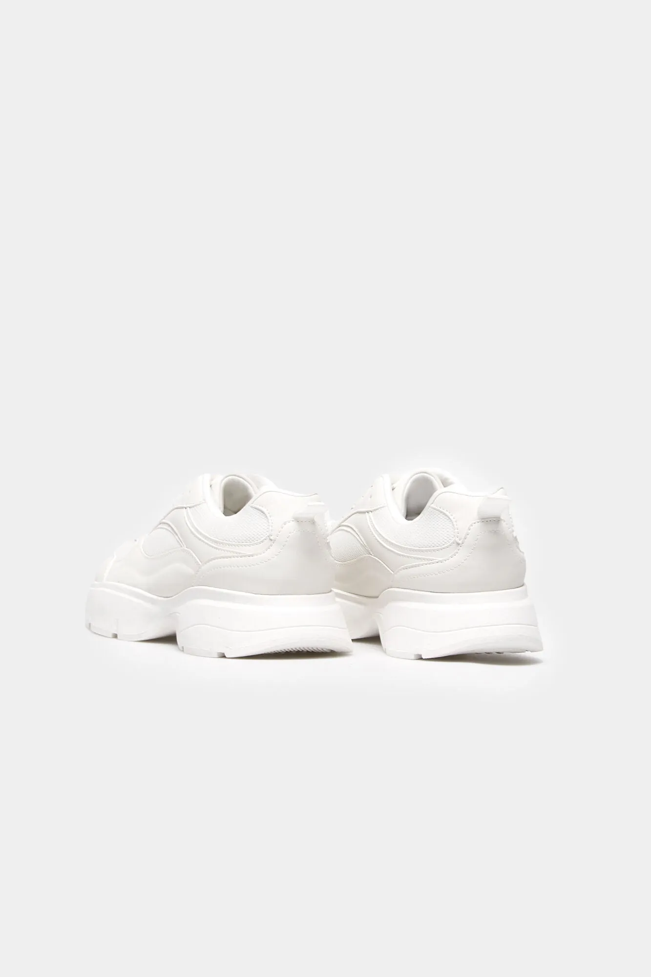 Track sole sneaker