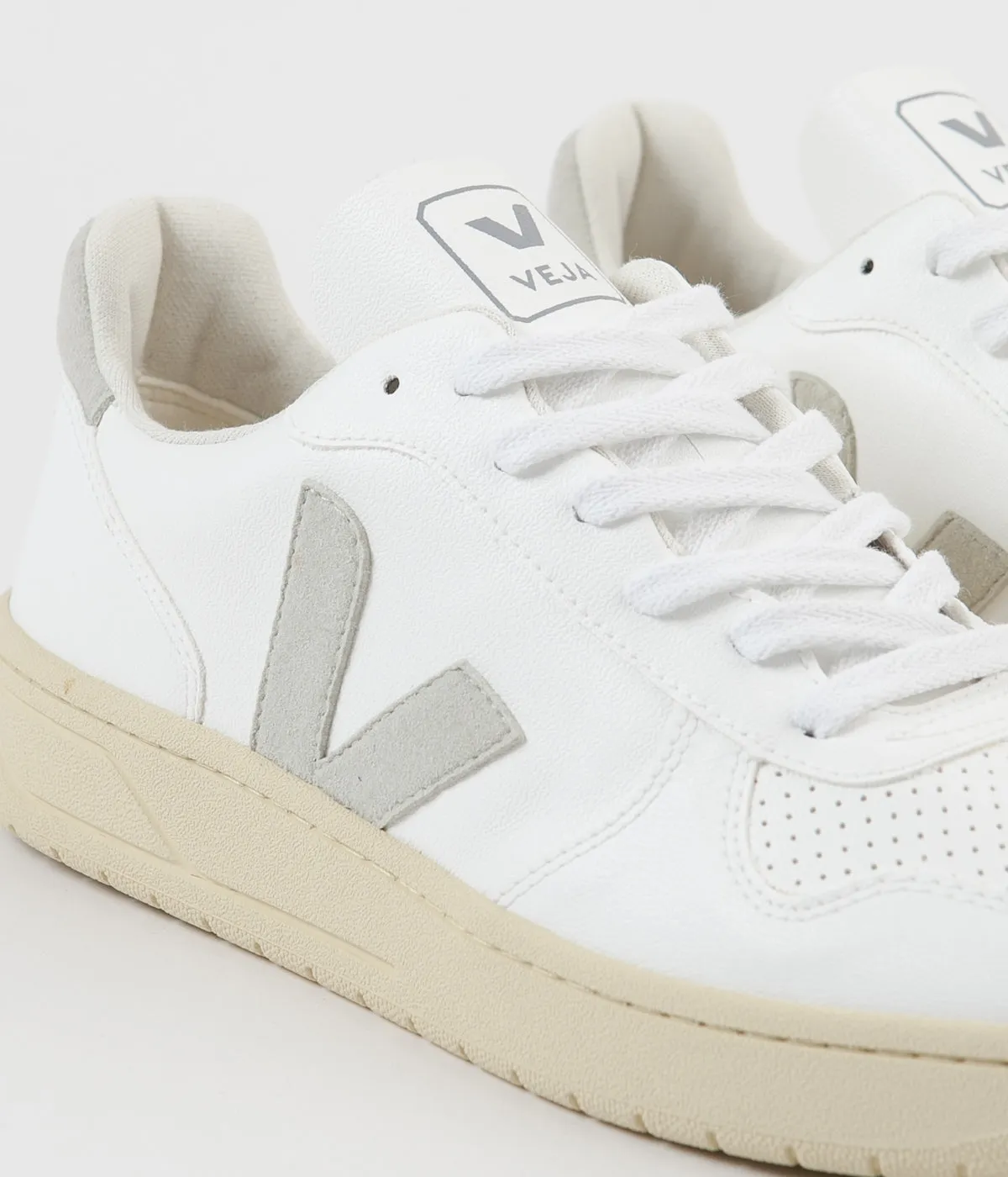 Veja V-10 CWL Shoes - White / Natural / Butter Sole