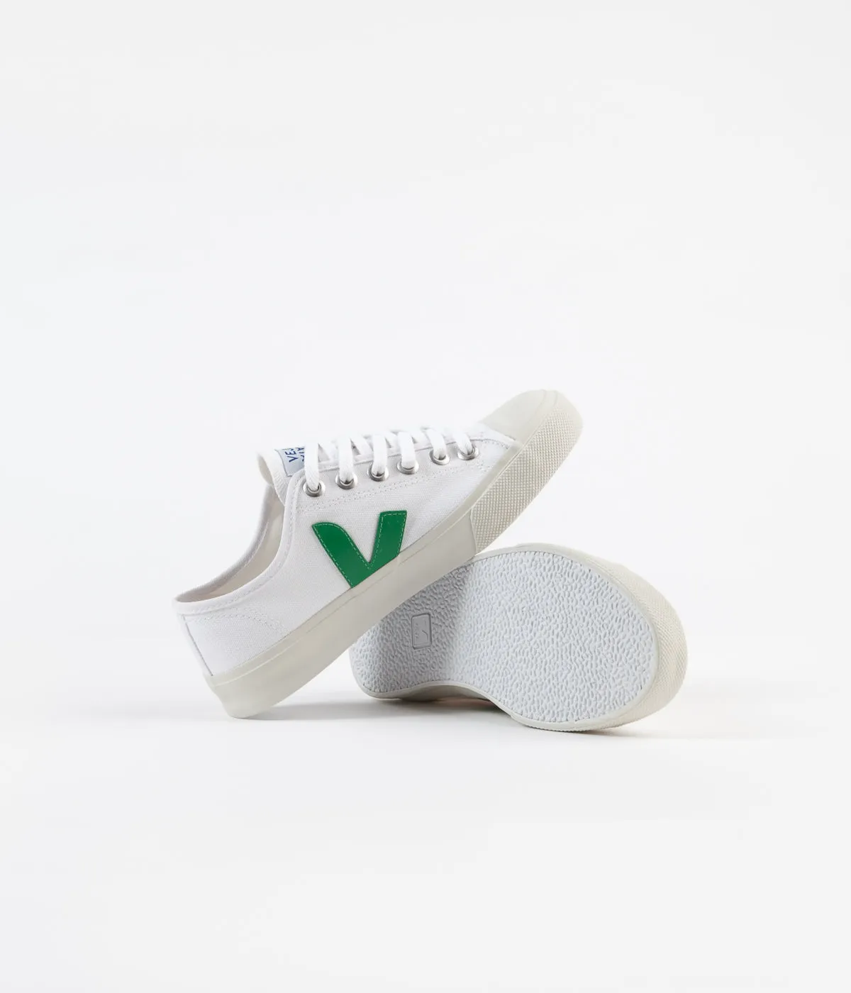 Veja Womens Wata Canvas Shoes - White / Emeraude